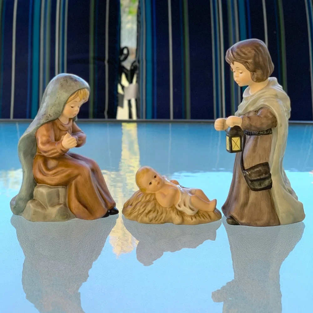 Goebel Weihnacht Signed Porcelain Nativity Figurines ~ Mary Joseph, Baby Jesus